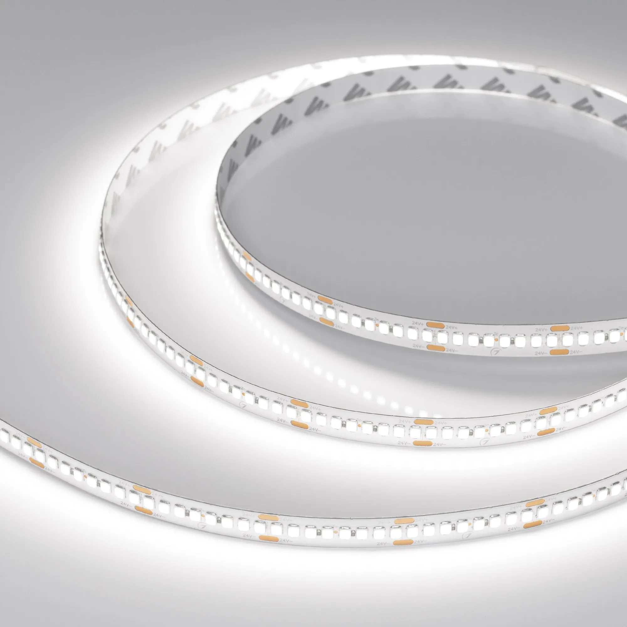 Лента светодиодная RT-A240-10mm 24V White6000 (22 W/m, IP20, 2835, 5m) (Arlight, высок.эфф.150 лм/Вт)